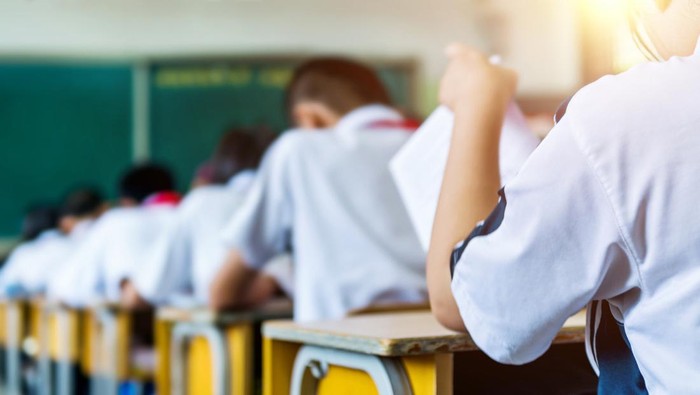 Riset Ungkap Larangan HP di Sekolah Punya Dampak Positif, Namun Tidak Langsung Terlihat
